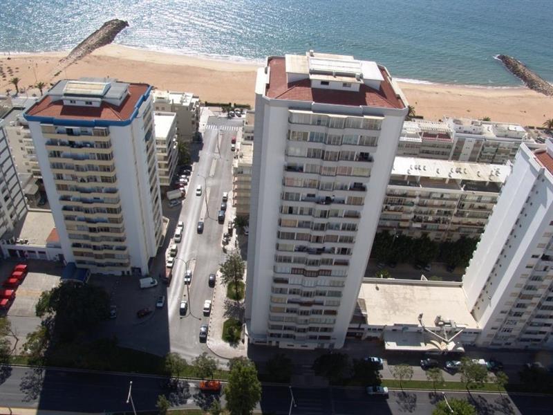 Torres Mira Praia By Garvetur Quarteira Eksteriør billede